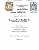 ¿Qué color toma la llama al calentar el vidrio? ¿Por qué?