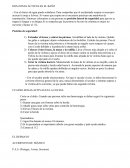 Extender el brazo y estirar las piernas. Arrodíllate al lado de la víctima