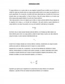 El campo eléctrico en un punto dado es una magnitud vectorial E que se define como la fuerza por unidad de carga que actuaría sobre una carga prueba positiva (esto es una carga muy pequeña) en el punto especificado.