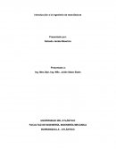 La palabra manufactura se deriva del latín manu factus, que significa “hecho a mano”, y apareció por primera vez en 1567. La palabra manufacturar apareció en 1683.
