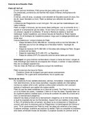 El 407aC, amb 20 anys, va passar a ser deixeble de Sòcrates durant 20 anys, fins els 40. Quan Sòcrates va morir, Plató va dedicar-se a difondre les idees de Sòcrates.