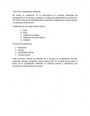 Se centra su explicación de la delincuencia en procesos deficientes de socialización en el individuo, ya sea por un defectuoso aprendizaje en la infancia o por imitar cierto tipo de comportamiento, asociarse o integrarse en diversos grupos o subculturas