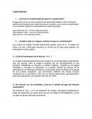 ¿Cuál es la conductividad del agua no contaminada?