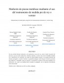 Medición de piezas metálicas mediante el uso del instrumento de medida pie de rey o vernier