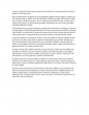 Le llama la atención la textura que el papel aluminio le ofrece, el sonido que genera a la hora de agitarlo y el brillo que tiene