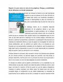 Un pavo real entre pinguinos