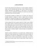 La etica profesional hace que la persona cumpla con su deber y ayuda