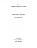 DIVERGENTE A LA REALIDAD