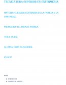 Vejez, cuidados centrados en la familia y la comunidad.